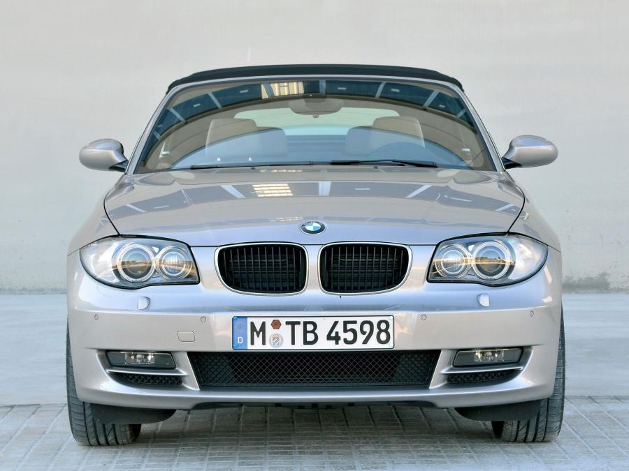  BMW 125i Convertible 2008 года  (фото 15 из 30)